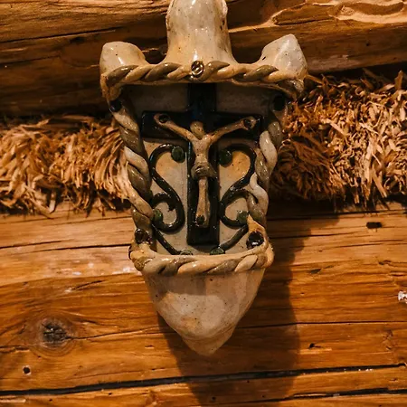 Pod Wysokim Niebem Hébergement de vacances *