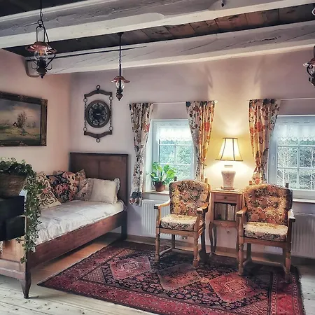 Pod Wysokim Niebem Ferienhaus *