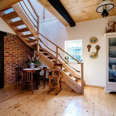 Pod Wysokim Niebem Feriehus